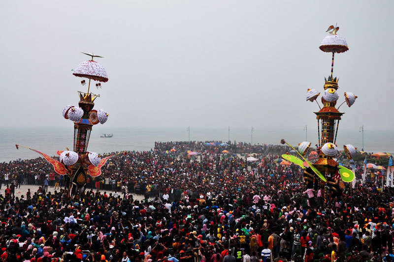 Festival Adat Suci di Seluruh Indonesia